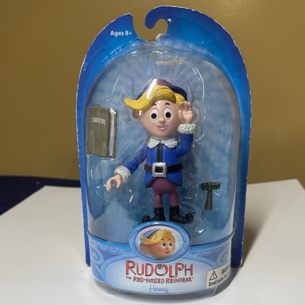 Rudolph the Red-Nosed Reindeer Hermey Holiday Figure 4.5” tall 2007 Round 2